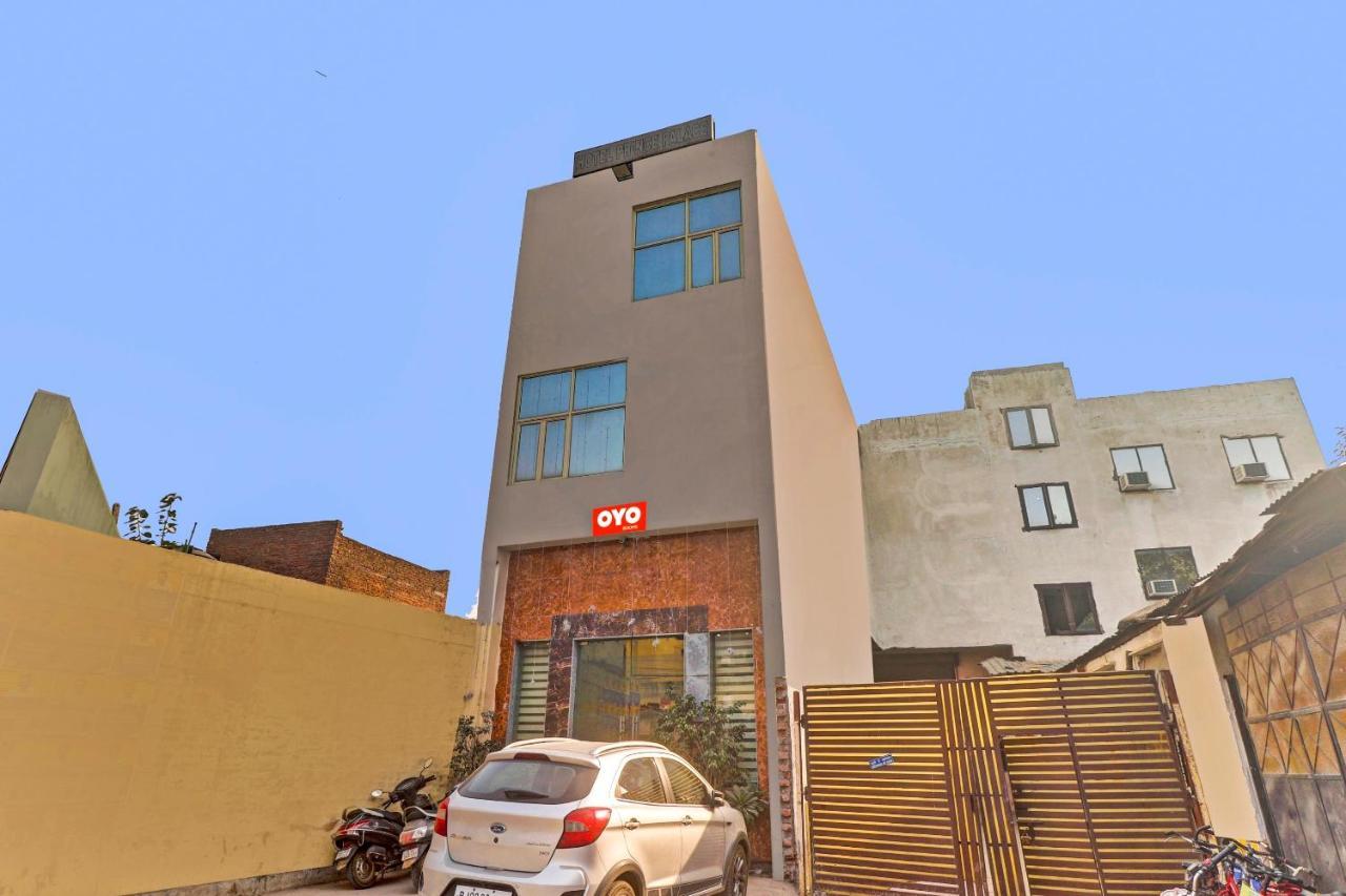 Hotel O Prince Home Stay Near Ambience Mall Neu-Delhi Exterior foto