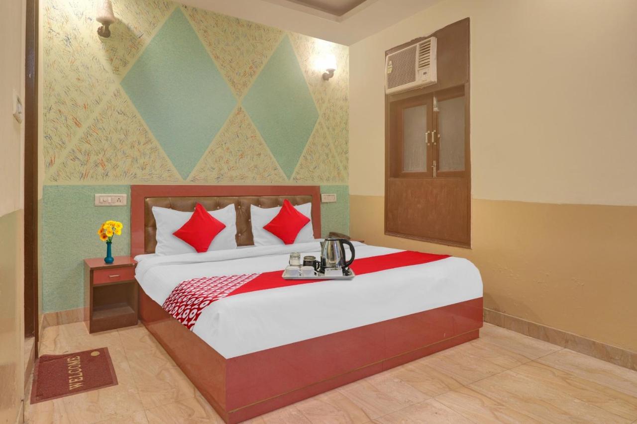 Hotel O Prince Home Stay Near Ambience Mall Neu-Delhi Exterior foto