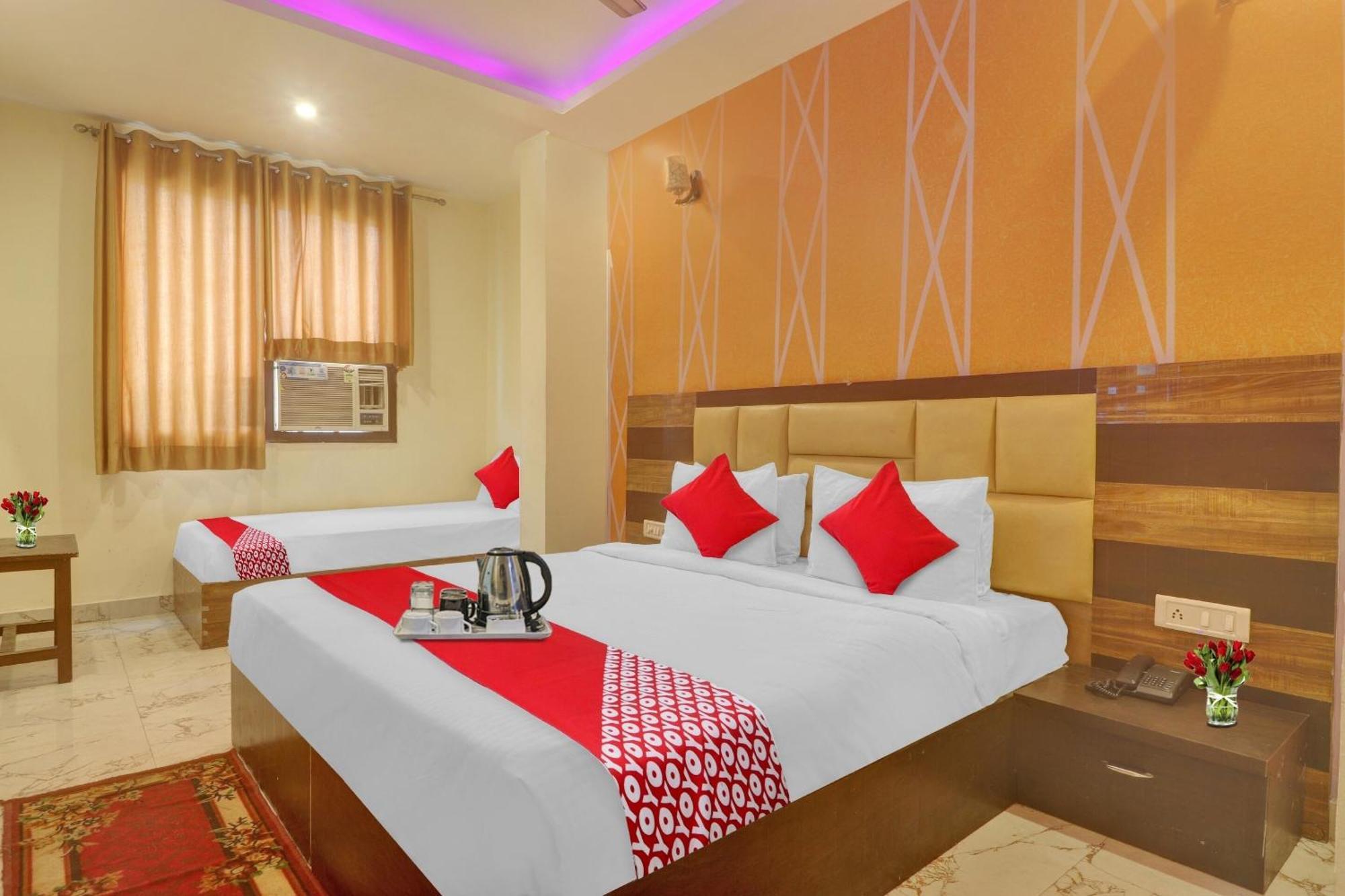 Hotel O Prince Home Stay Near Ambience Mall Neu-Delhi Exterior foto