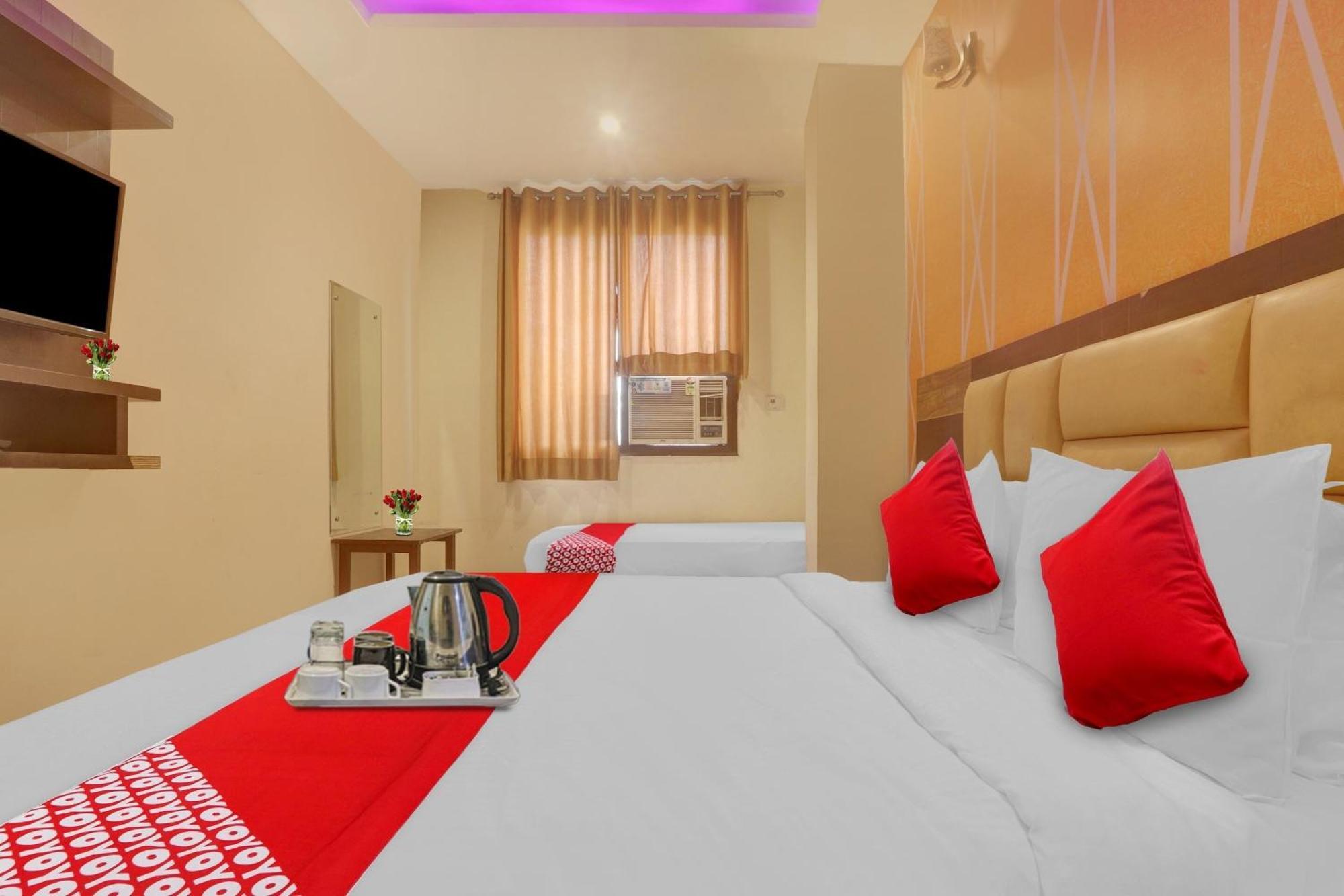 Hotel O Prince Home Stay Near Ambience Mall Neu-Delhi Exterior foto