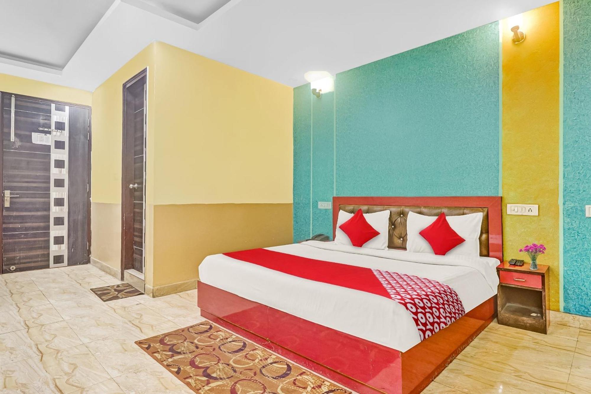 Hotel O Prince Home Stay Near Ambience Mall Neu-Delhi Exterior foto